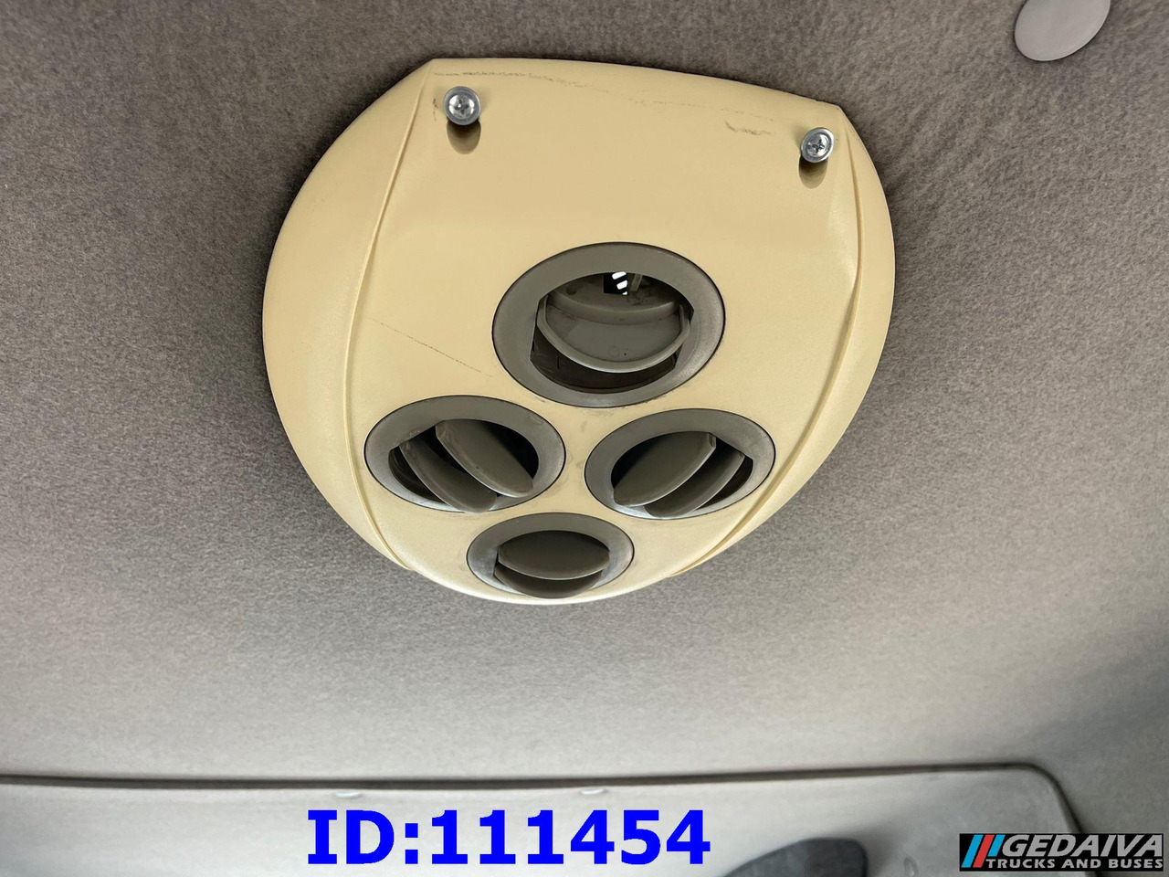 Coach FORD Transit Manual 17-seater: picture 15
