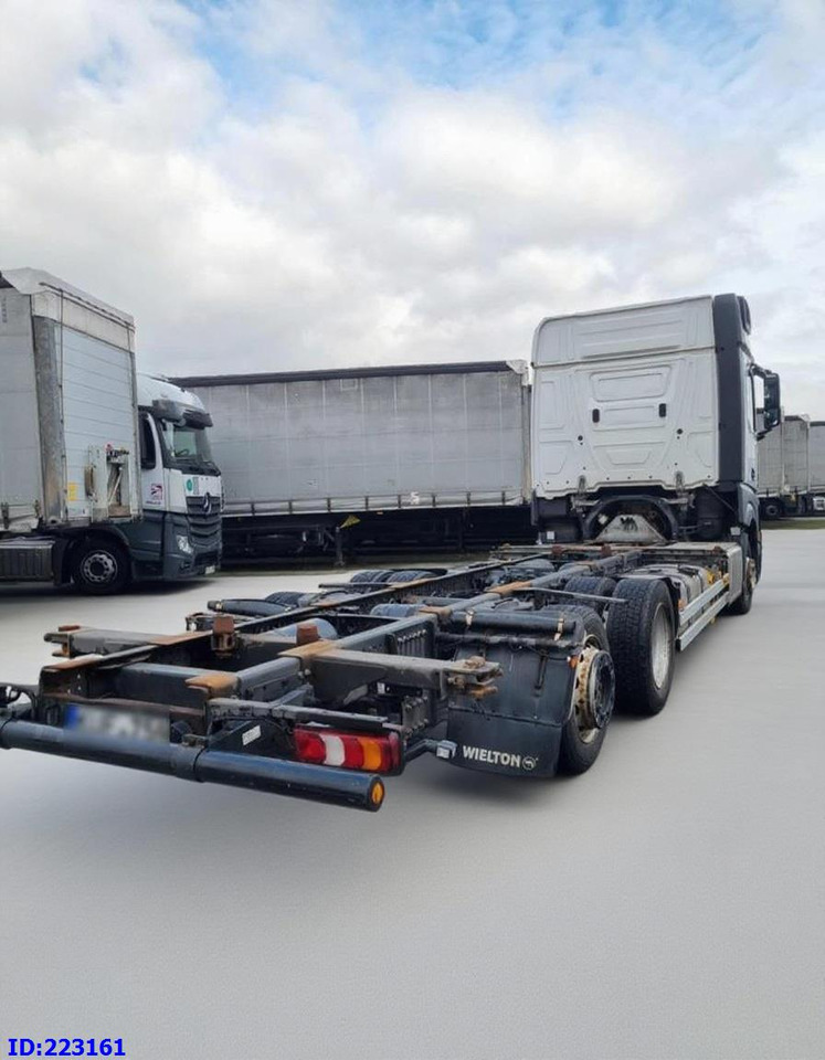 MERCEDES-BENZ Actros 2542 BDF 6x2 Euro6 - Cab chassis truck: picture 4 MERCEDES-BENZ Actros 2542 BDF 6x2 Euro6 - Cab chassis truck: picture 4
