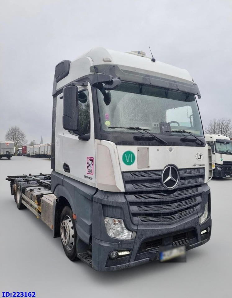 MERCEDES-BENZ Actros 2542 BDF 6x2 Euro6 - Cab chassis truck: picture 2 MERCEDES-BENZ Actros 2542 BDF 6x2 Euro6 - Cab chassis truck: picture 2