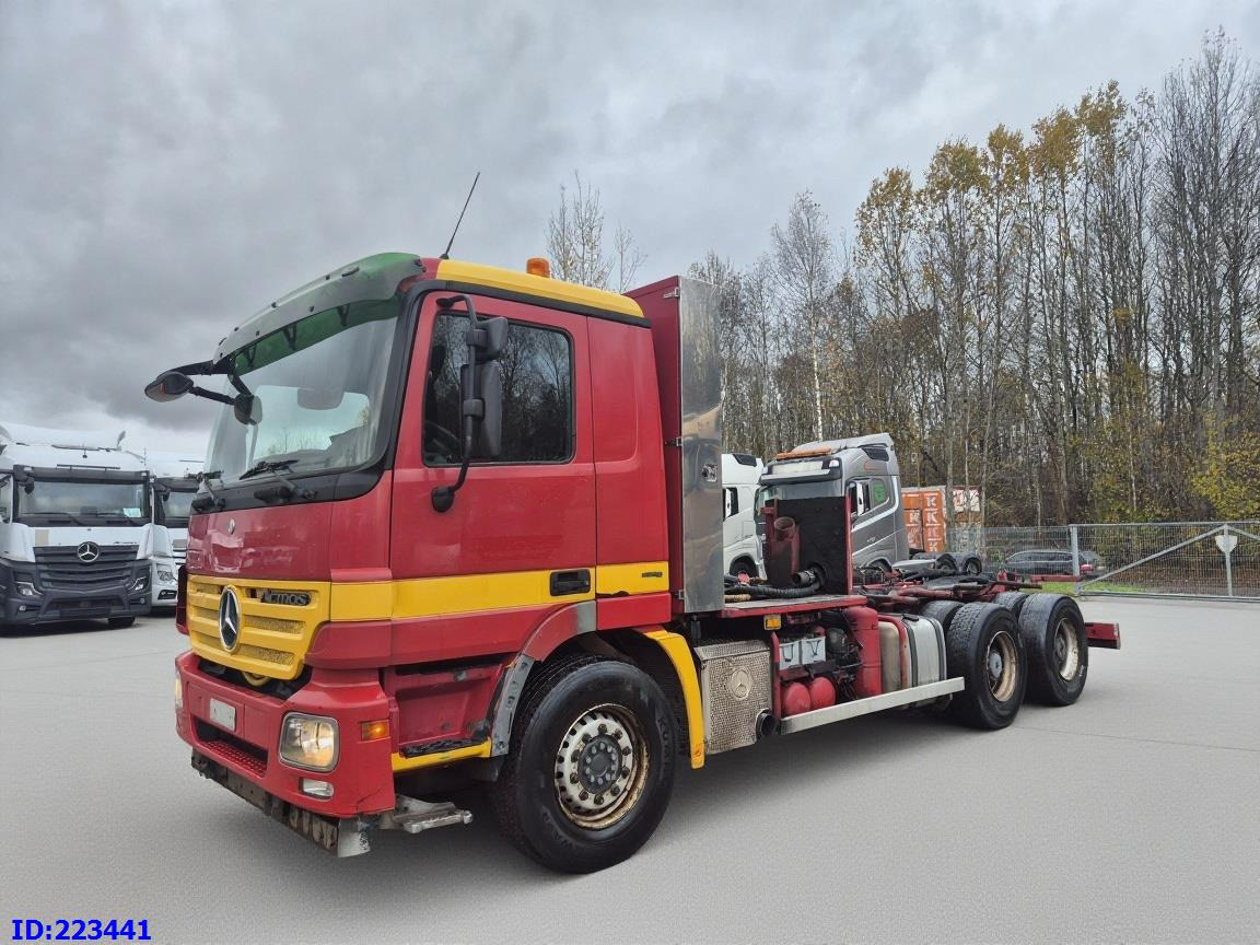 MERCEDES-BENZ Actros 2636 6X4 (3pedals) - Cab chassis truck: picture 1 MERCEDES-BENZ Actros 2636 6X4 (3pedals) - Cab chassis truck: picture 1