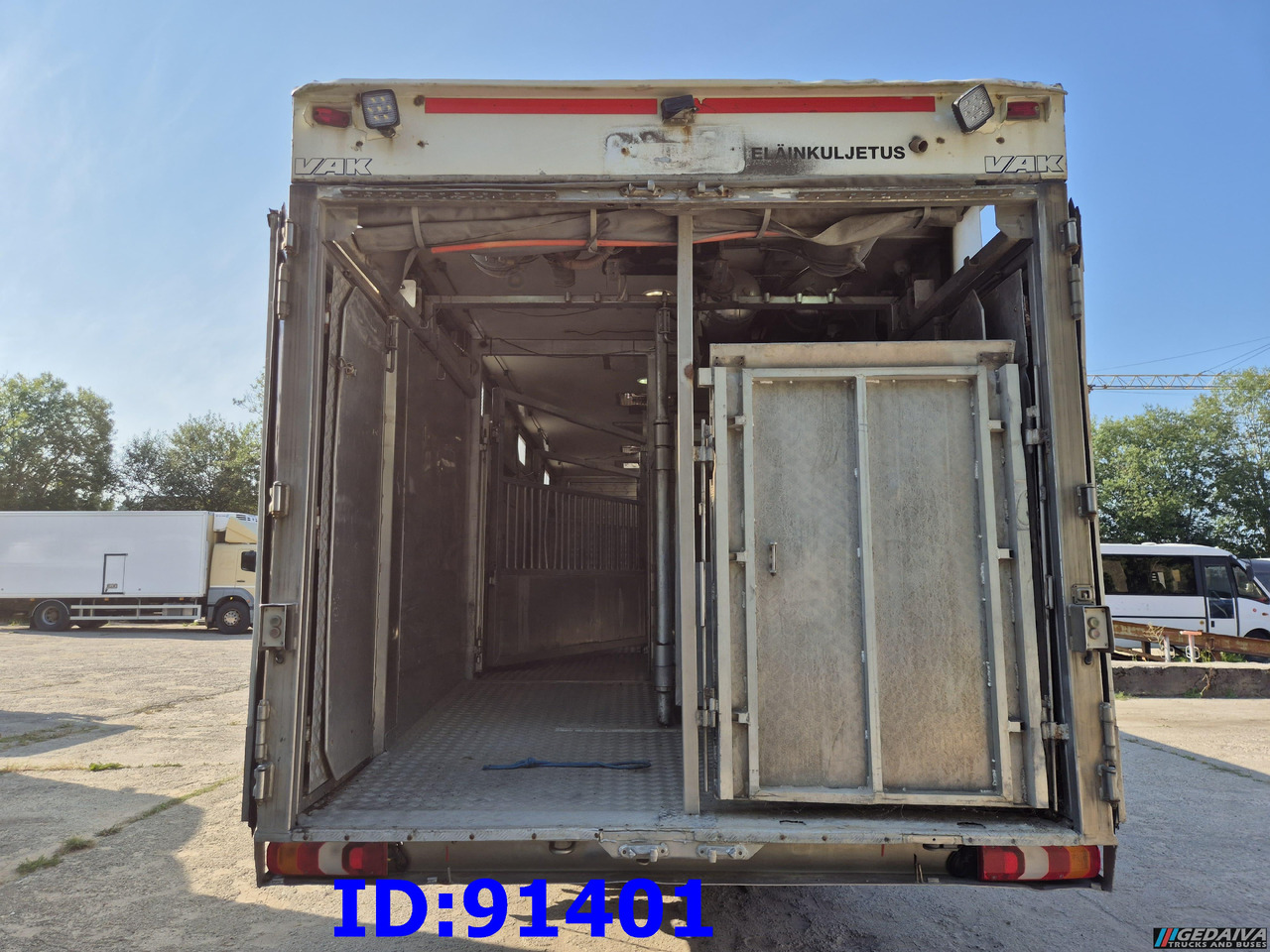 Livestock truck MERCEDES-BENZ Antos 2532 - 6x2 - Euro 6 - Animal transport: picture 7