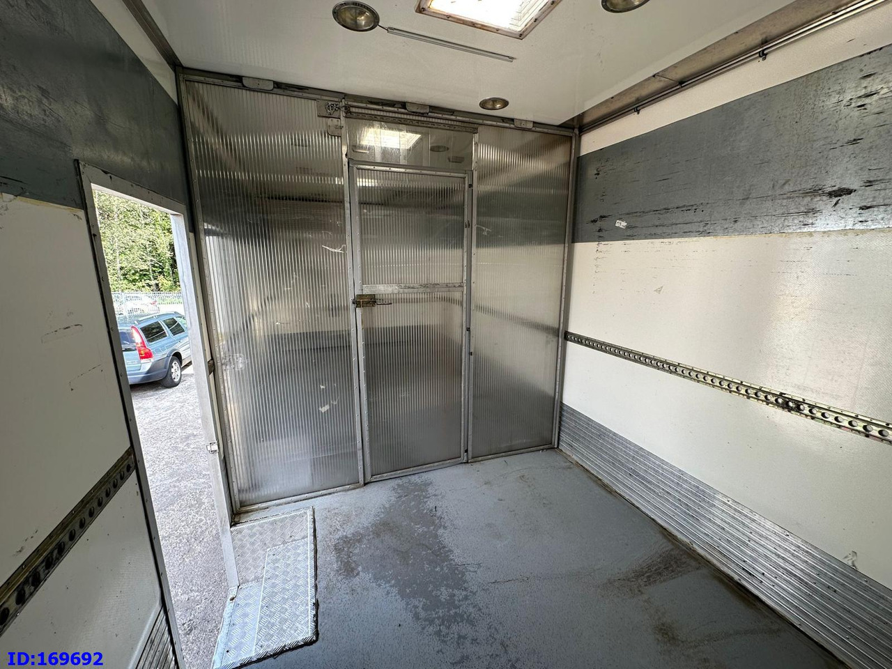 Refrigerator truck MERCEDES-BENZ Atego 1218 - Euro5: picture 10