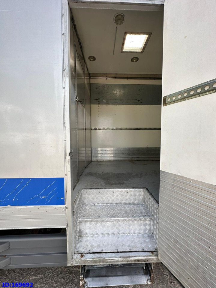 Refrigerator truck MERCEDES-BENZ Atego 1218 - Euro5: picture 6