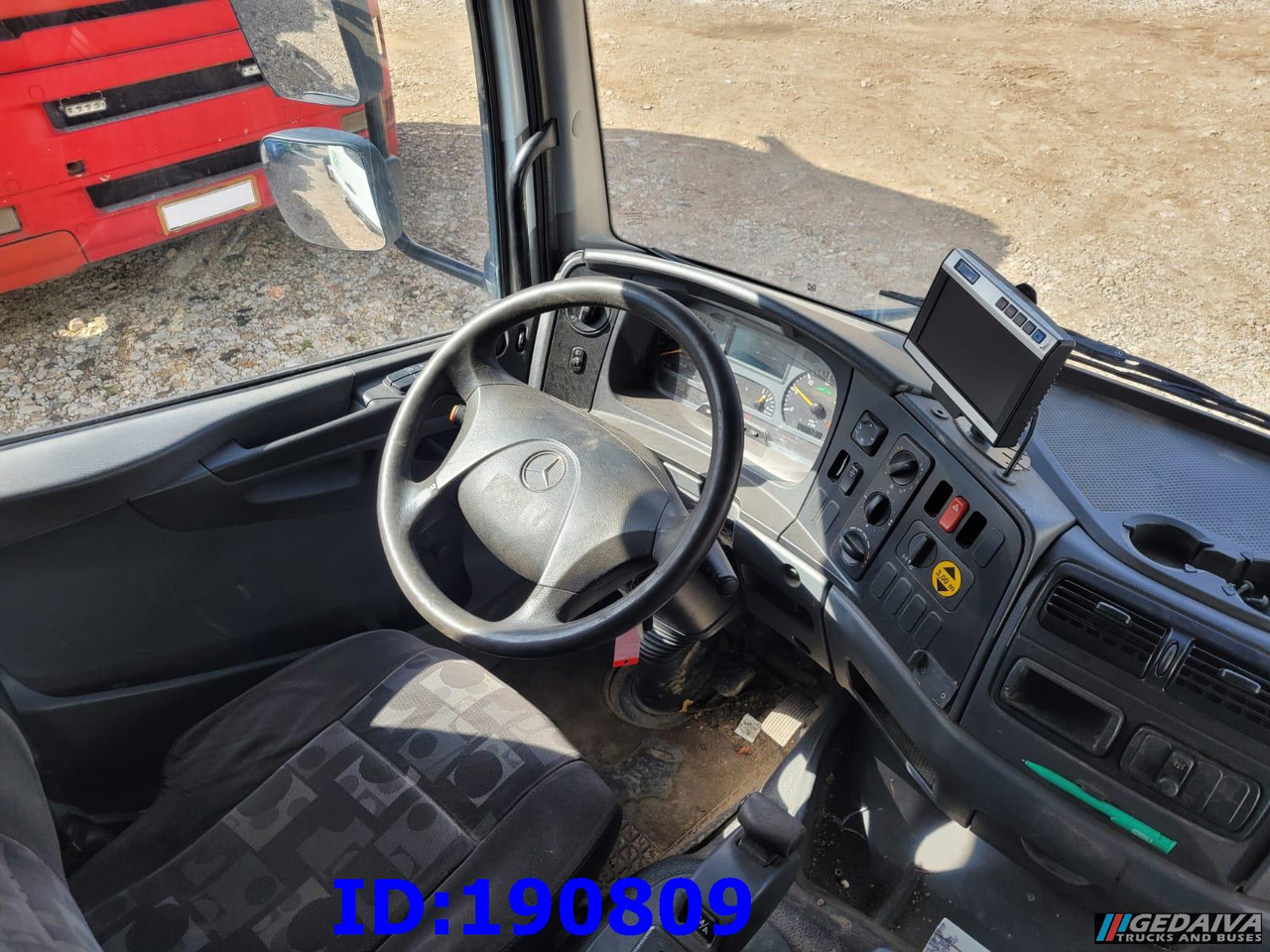 Cab chassis truck MERCEDES-BENZ Atego 1425: picture 12