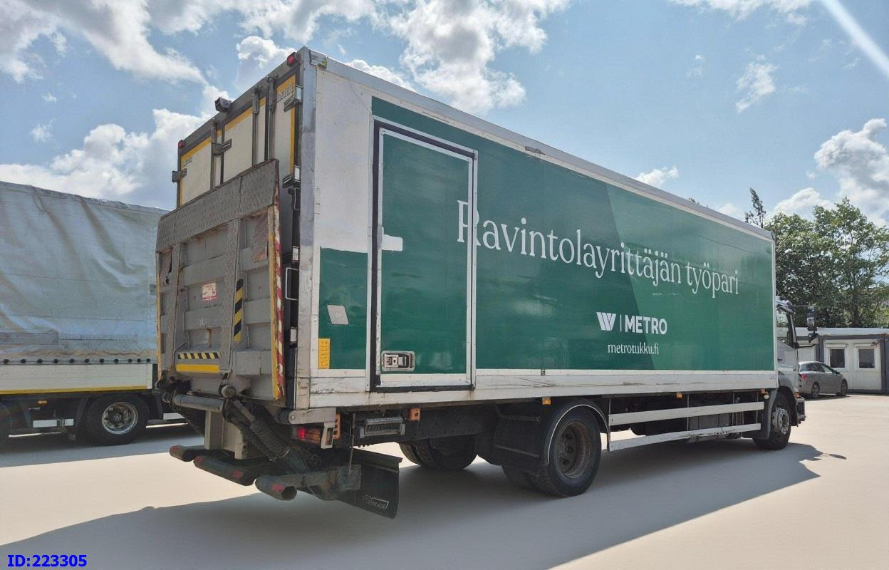 MERCEDES-BENZ Axor 1829 Euro5 Manual + Tail lift - Refrigerator truck: picture 5 MERCEDES-BENZ Axor 1829 Euro5 Manual + Tail lift - Refrigerator truck: picture 5