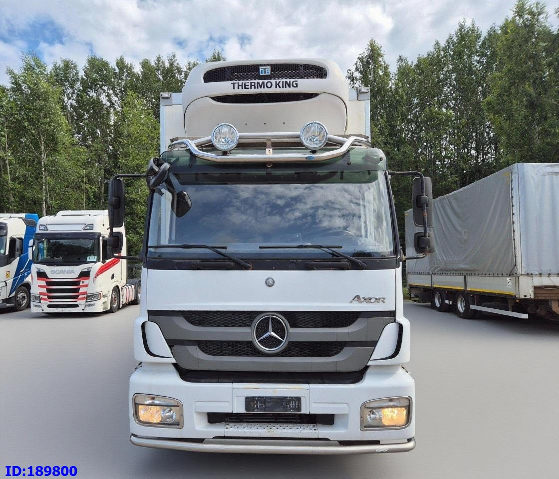 MERCEDES-BENZ Axor 1829 Euro5 Manual + Tail lift - Refrigerator truck: picture 2 MERCEDES-BENZ Axor 1829 Euro5 Manual + Tail lift - Refrigerator truck: picture 2