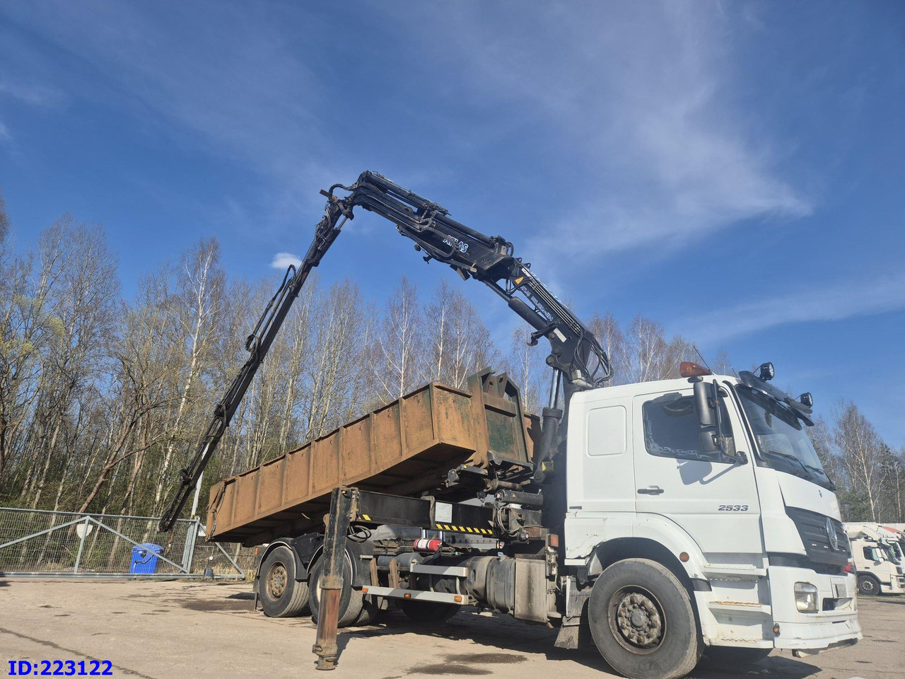 MERCEDES-BENZ Axor 2533 6x2 + Atlas 332.3E Crane - Tipper: picture 4 MERCEDES-BENZ Axor 2533 6x2 + Atlas 332.3E Crane - Tipper: picture 4