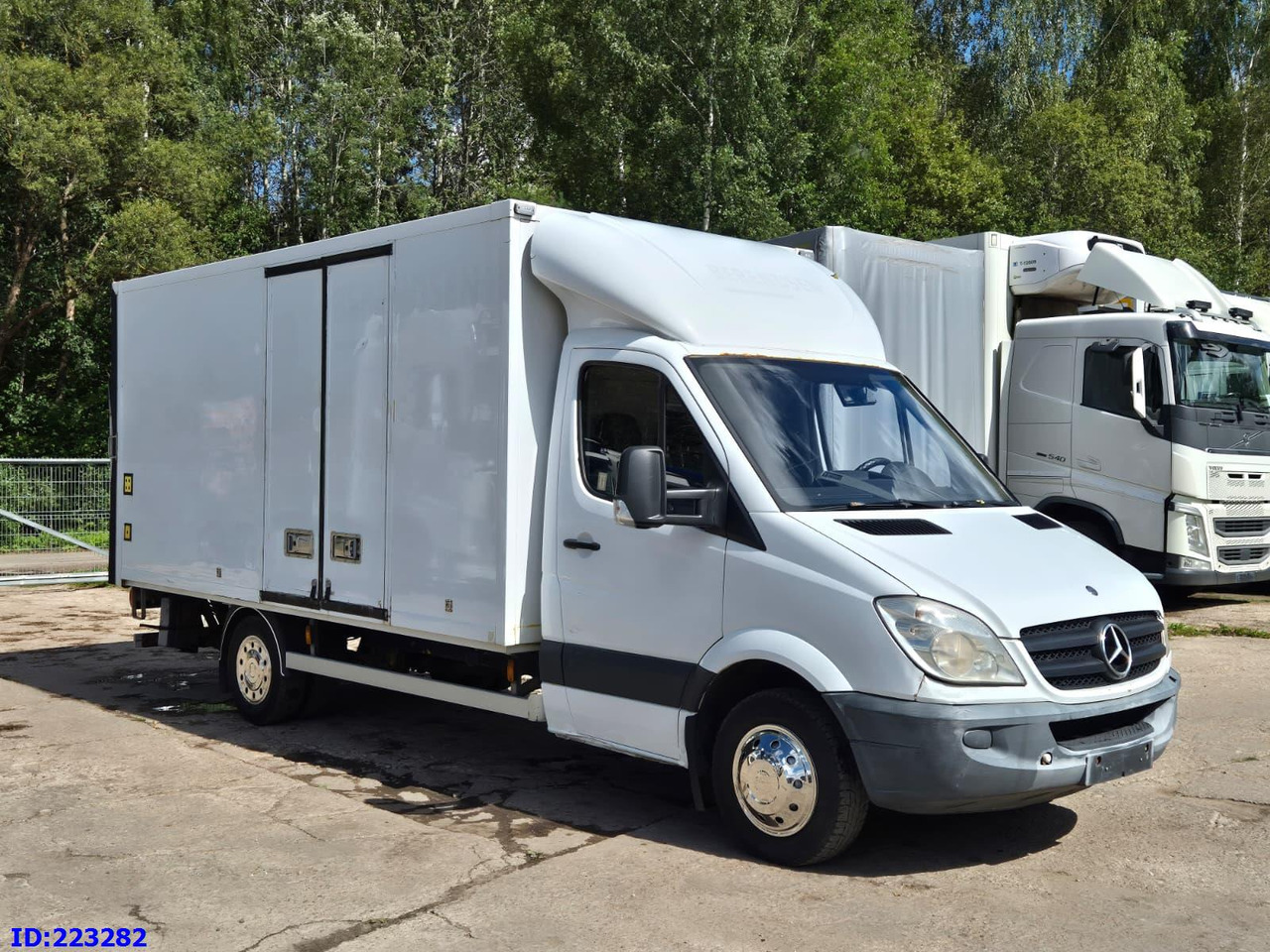 MERCEDES-BENZ Sprinter 516 SUPER - Box van: picture 4 MERCEDES-BENZ Sprinter 516 SUPER - Box van: picture 4