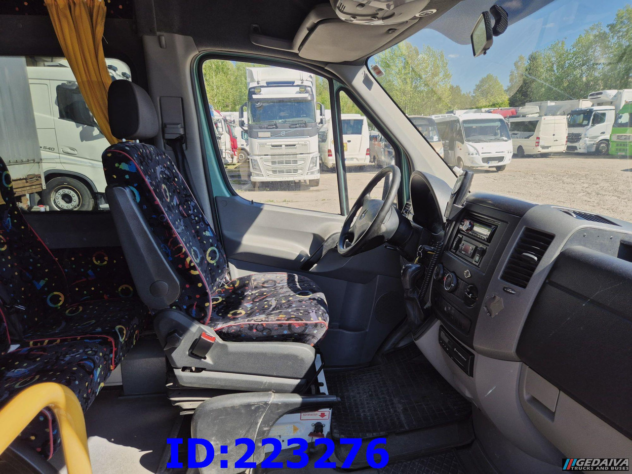 Coach MERCEDES-BENZ Sprinter 516 - VIP - 23 Places: picture 6