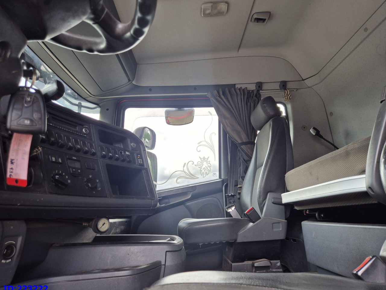 Cab chassis truck SCANIA R620 - 8x4 - Steering axle: picture 7