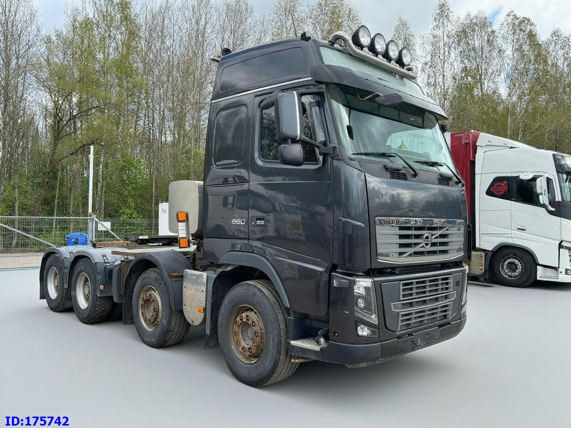 VOLVO FH16 660HP 8x4 - Tractor unit: picture 2 VOLVO FH16 660HP 8x4 - Tractor unit: picture 2