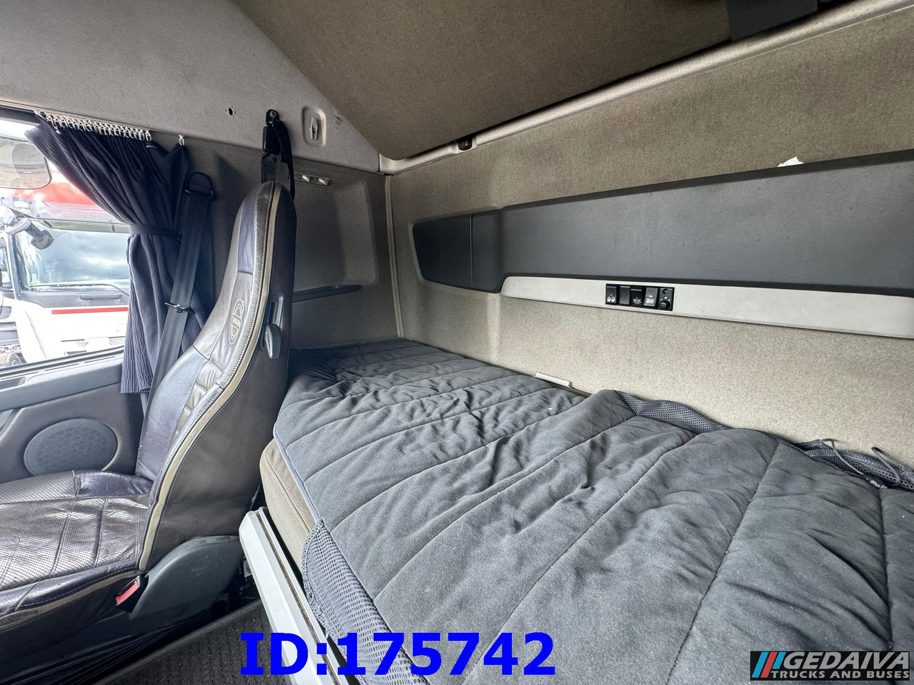 Tractor unit VOLVO FH16  660HP  8x4: picture 19
