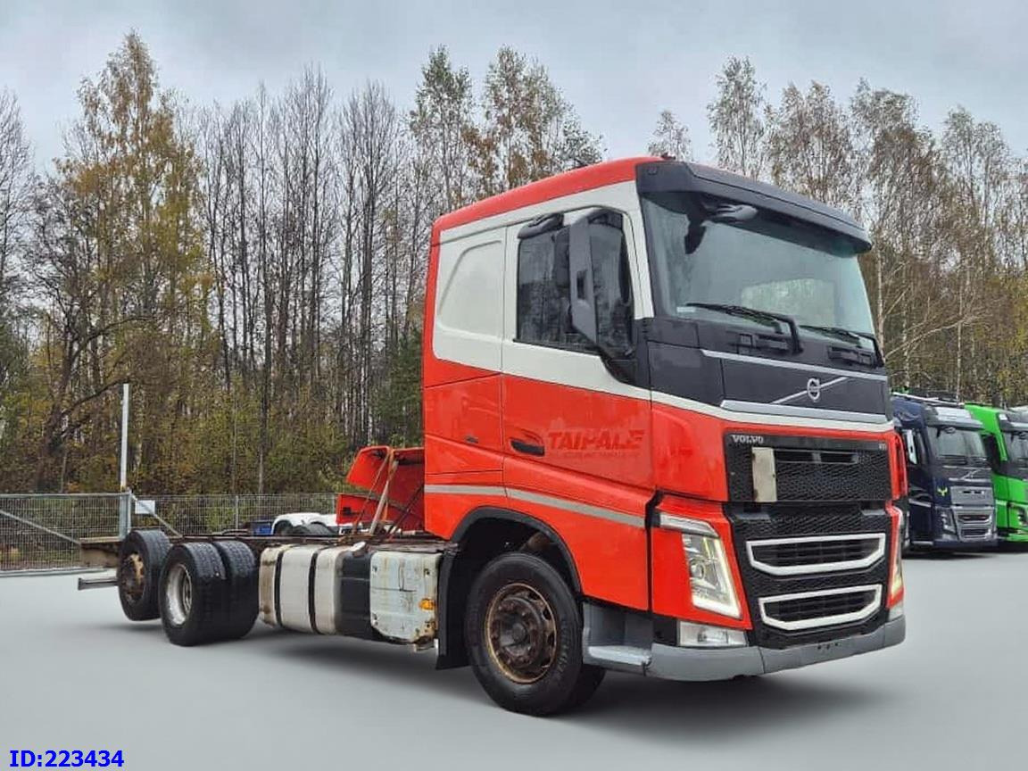 VOLVO FH13 500HP 6x2 - Cab chassis truck: picture 4 VOLVO FH13 500HP 6x2 - Cab chassis truck: picture 4
