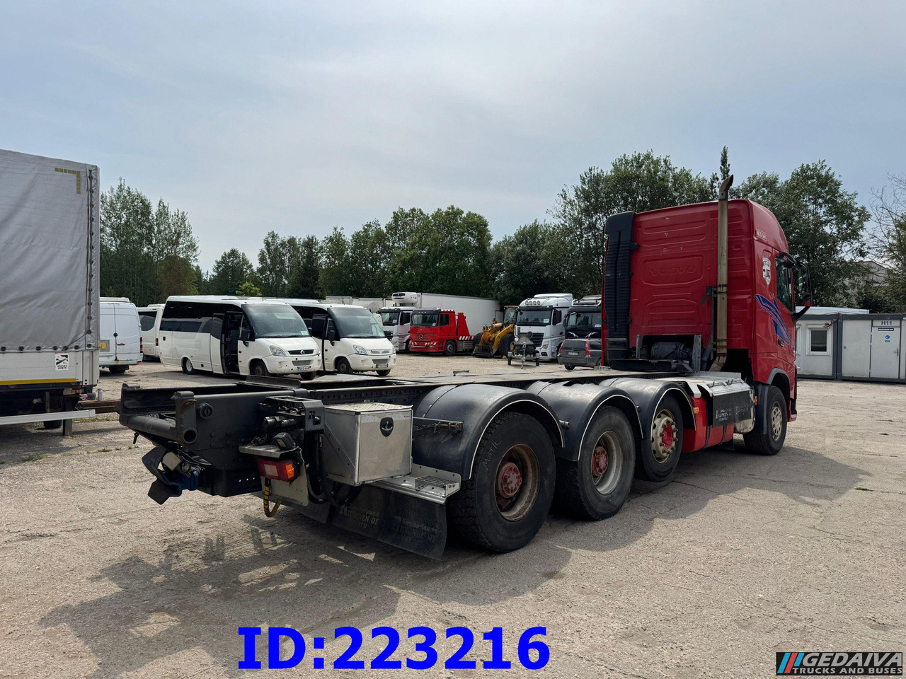 VOLVO FH16 700HP 8X4 Big axle - Cab chassis truck: picture 5 VOLVO FH16 700HP 8X4 Big axle - Cab chassis truck: picture 5