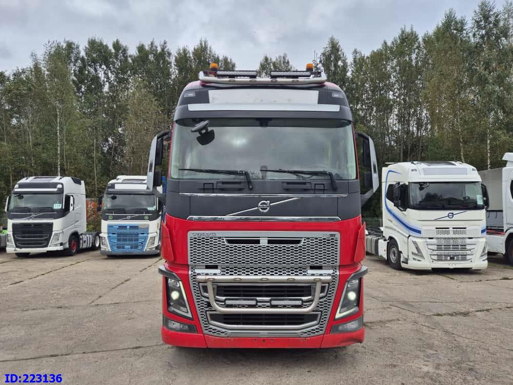 VOLVO FH16 750HP - 8x4 -Big Axles - Cab chassis truck: picture 2 VOLVO FH16 750HP - 8x4 -Big Axles - Cab chassis truck: picture 2