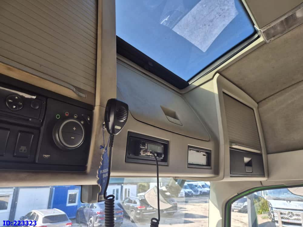 Box truck VOLVO FH16 750HP - 8x4 -Big Axles: picture 20 Box truck VOLVO FH16 750HP - 8x4 -Big Axles: picture 20