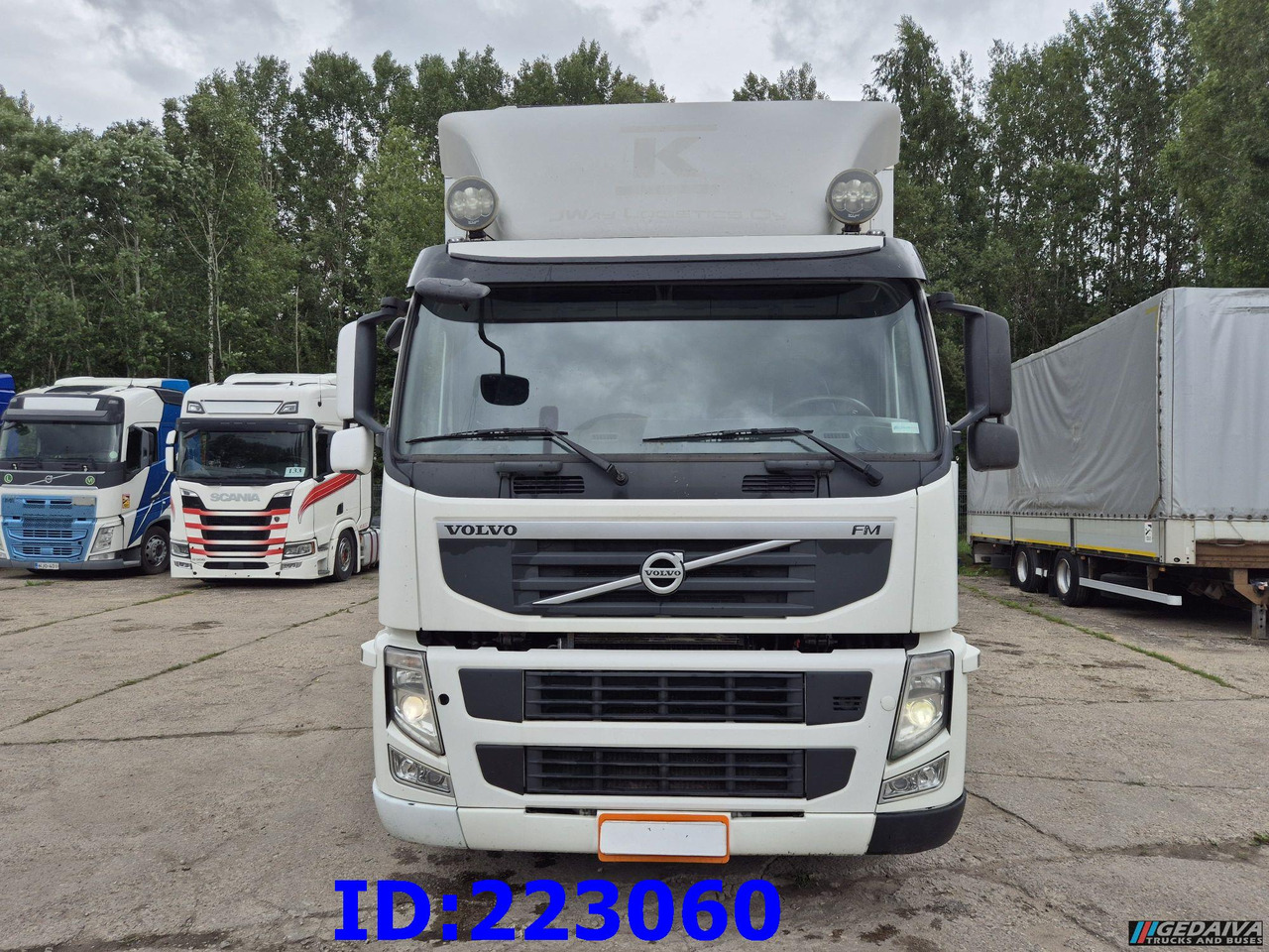 VOLVO FM 410HP - 6X2 - Euro5 -Steering axle - Refrigerator truck: picture 2 VOLVO FM 410HP - 6X2 - Euro5 -Steering axle - Refrigerator truck: picture 2