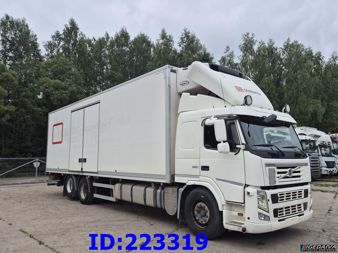 VOLVO FM13 380HP 6x2 Euro5 - Open side box - Refrigerator truck: picture 4 VOLVO FM13 380HP 6x2 Euro5 - Open side box - Refrigerator truck: picture 4