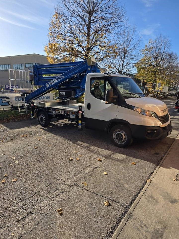 CTE ZED 25 - Truck mounted aerial platform: picture 3 CTE ZED 25 - Truck mounted aerial platform: picture 3