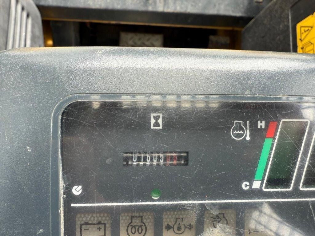 Skid steer loader Komatsu SK714-5 (4026): picture 7 Skid steer loader Komatsu SK714-5 (4026): picture 7