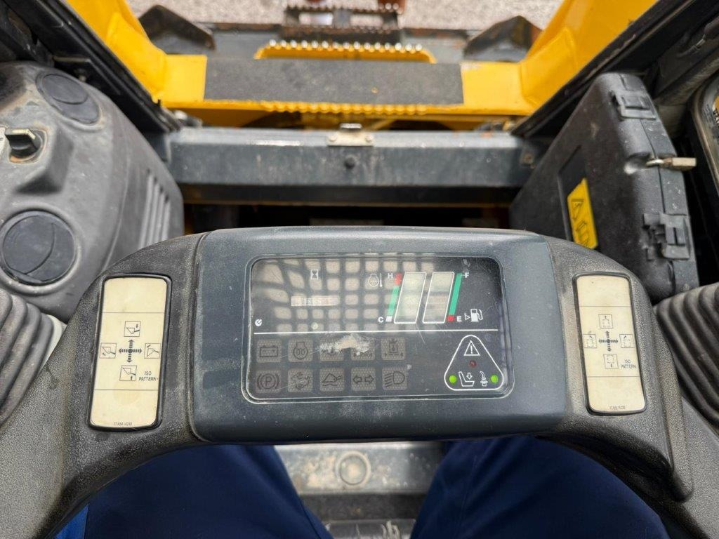 Skid steer loader Komatsu SK714-5 (4026): picture 8 Skid steer loader Komatsu SK714-5 (4026): picture 8