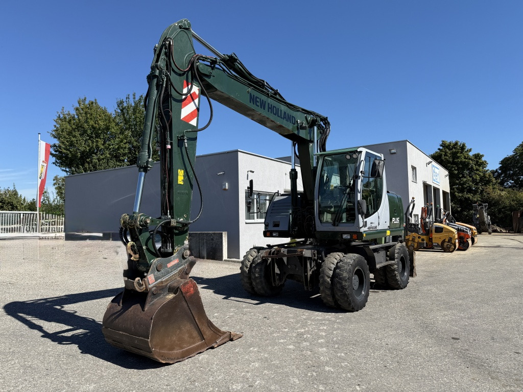 New Holland MH-Plus (111695) - Wheel excavator: picture 3 New Holland MH-Plus (111695) - Wheel excavator: picture 3