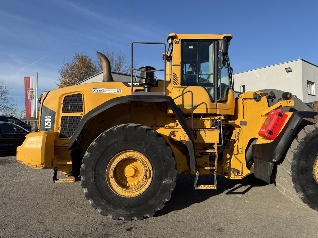 Wheel loader Volvo L 250 G (111749): picture 6 Wheel loader Volvo L 250 G (111749): picture 6