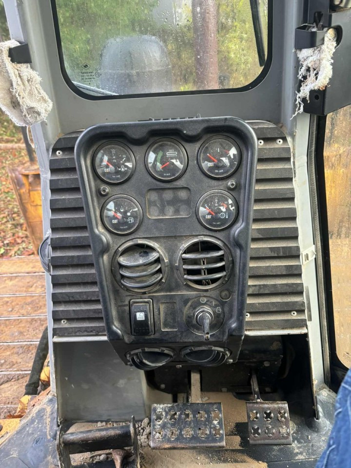 Bulldozer Caterpillar D5G: picture 6