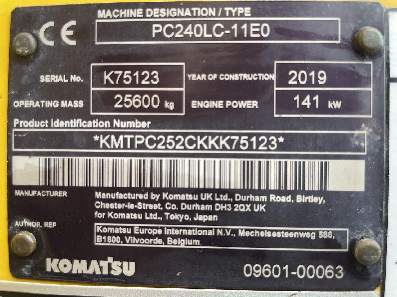 Crawler excavator Komatsu PC240LC-11EO: picture 15