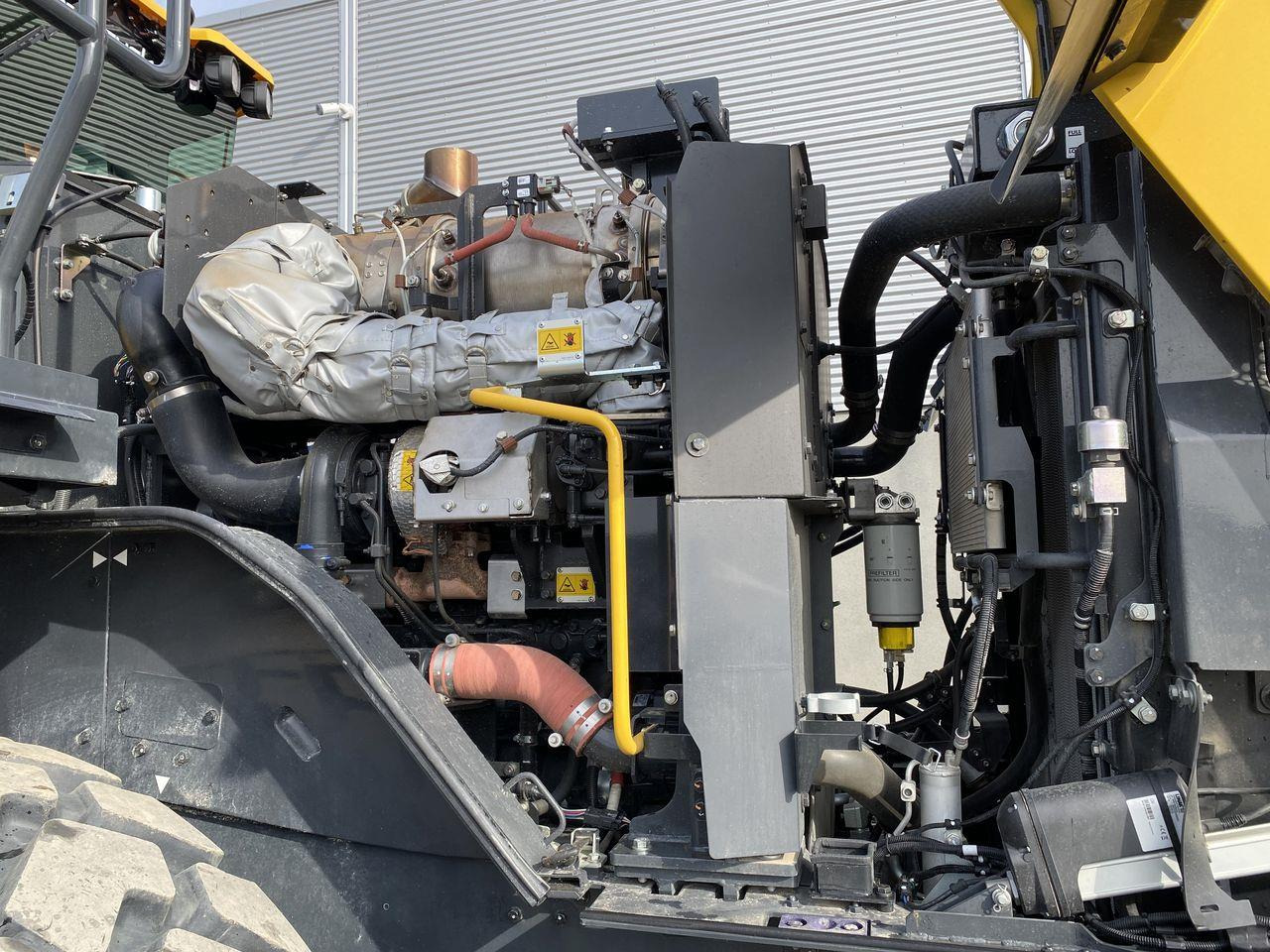 Wheel loader Komatsu WA485-11EO: picture 8