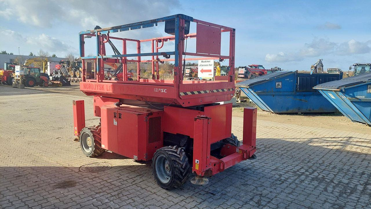 Manitou 120SC - Scissor lift: picture 4 Manitou 120SC - Scissor lift: picture 4