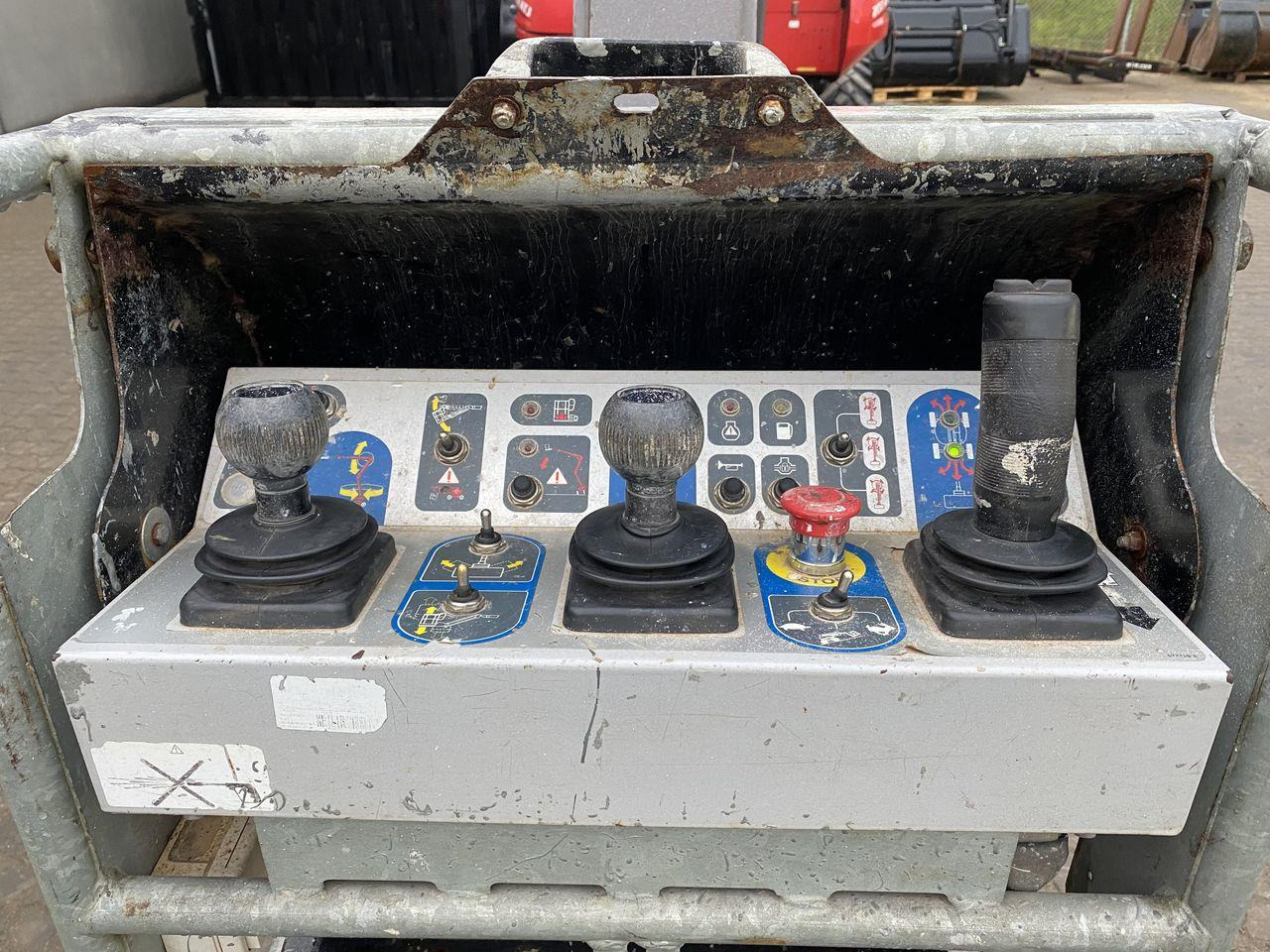 Manitou 200ATJ RC - Articulated boom: picture 3 Manitou 200ATJ RC - Articulated boom: picture 3