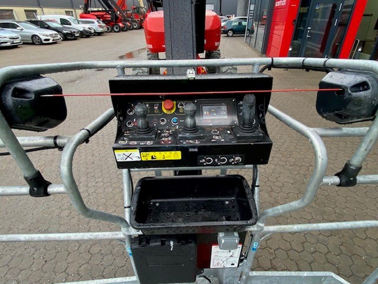 Manitou 200ATJE - Articulated boom: picture 3 Manitou 200ATJE - Articulated boom: picture 3
