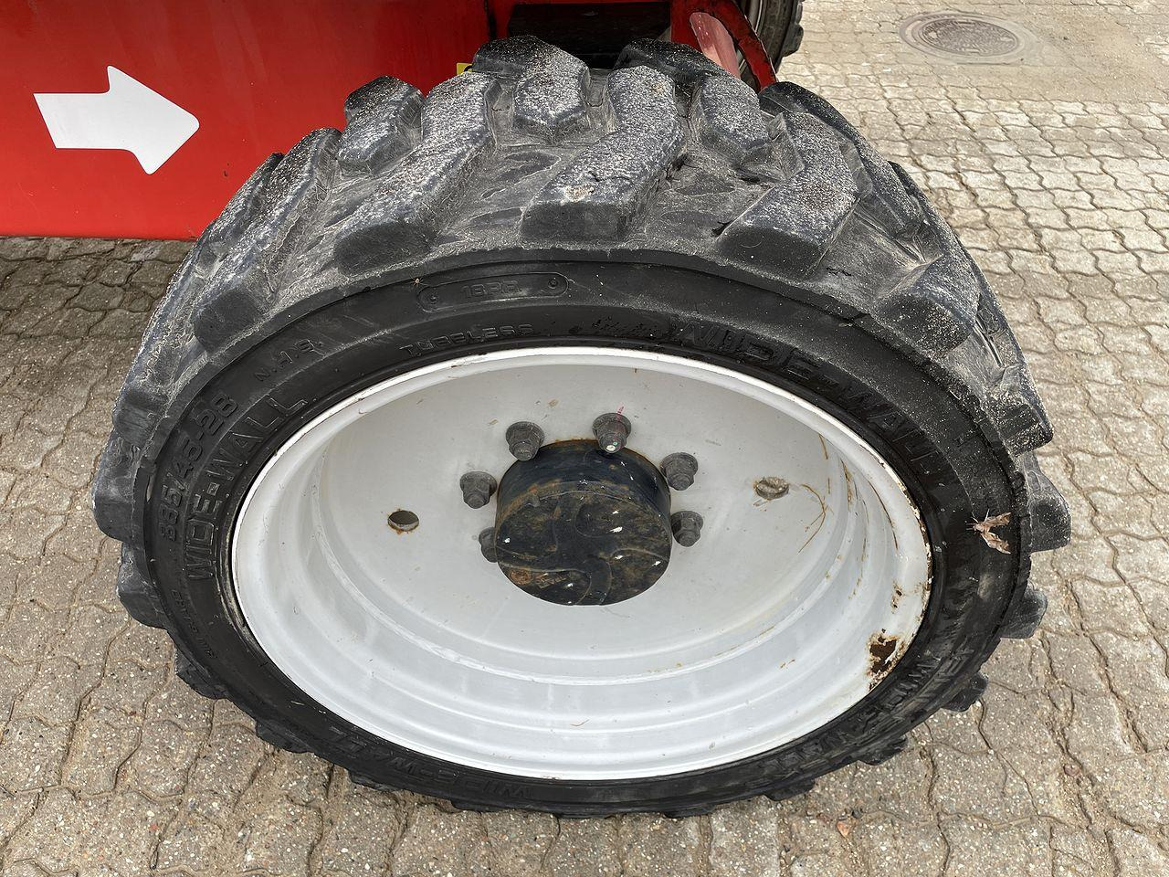 Telescopic boom Manitou 260TJ: picture 6
