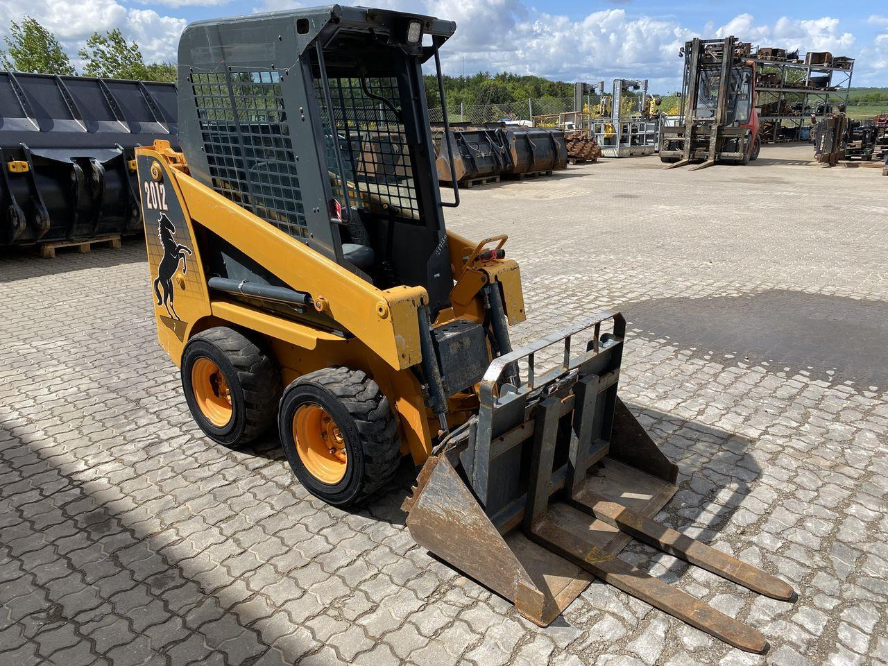 Mustang SL2012 - Skid steer loader: picture 5 Mustang SL2012 - Skid steer loader: picture 5