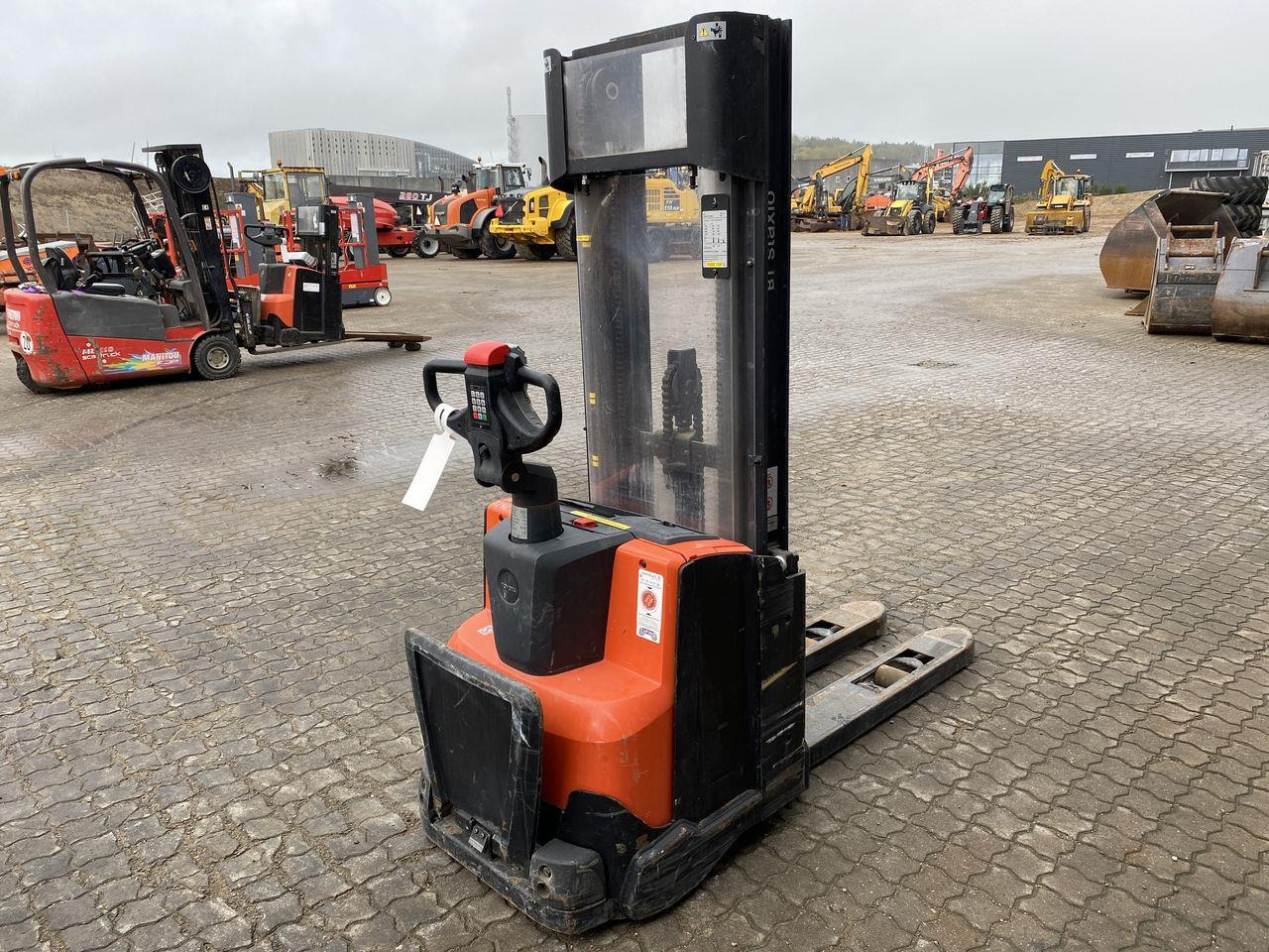 Toyota BT Staxio - Warehouse equipment: picture 5 Toyota BT Staxio - Warehouse equipment: picture 5