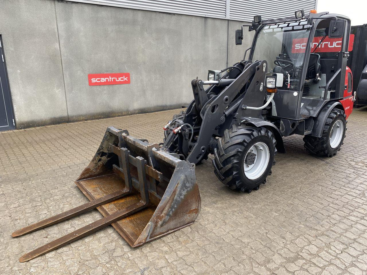 Weidemann 2070 - Compact loader: picture 1 Weidemann 2070 - Compact loader: picture 1