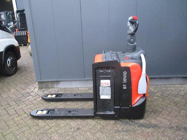 BT LPE 200 - Pallet truck: picture 2 BT LPE 200 - Pallet truck: picture 2
