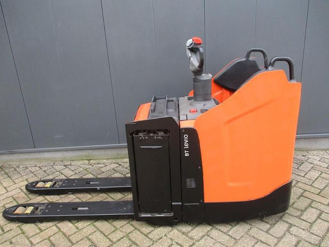 BT LPE 200 - Pallet truck: picture 4 BT LPE 200 - Pallet truck: picture 4