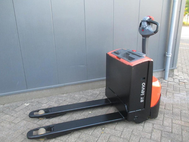 BT LWE 160 - Pallet truck: picture 2 BT LWE 160 - Pallet truck: picture 2