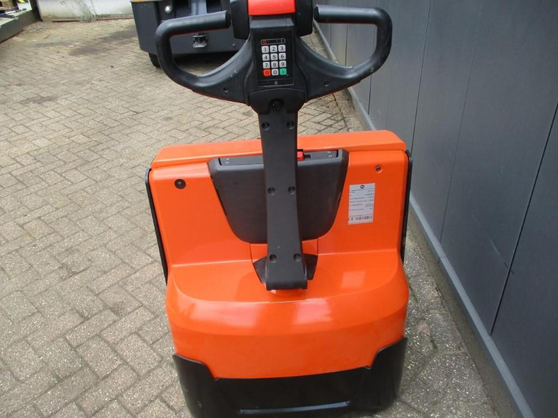 BT LWE 180 - Pallet truck: picture 4 BT LWE 180 - Pallet truck: picture 4