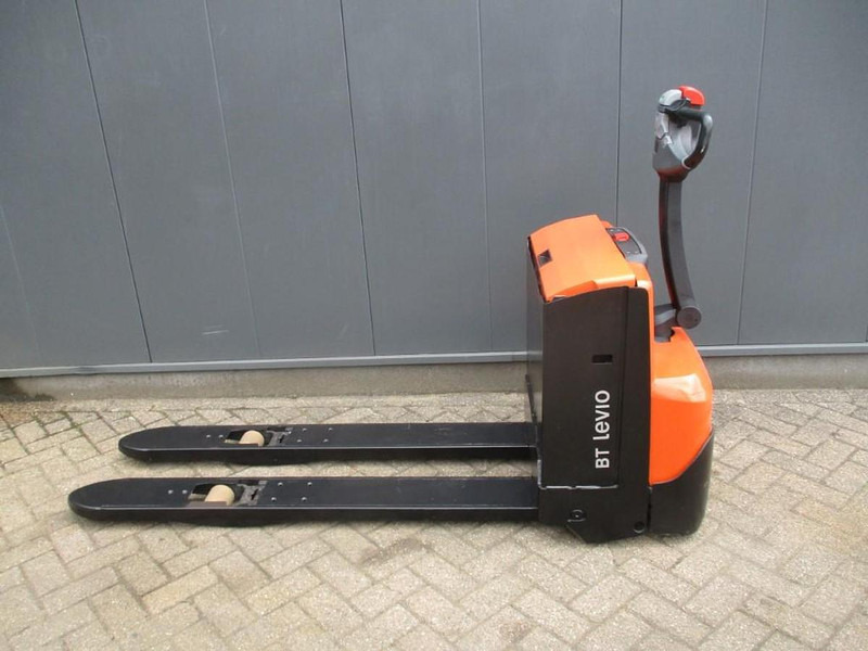 BT LWE 180 - Pallet truck: picture 2 BT LWE 180 - Pallet truck: picture 2