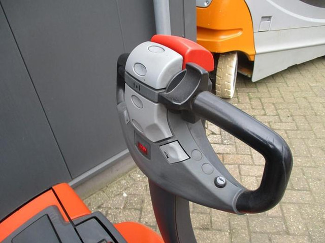 BT SWE 100 - Stacker: picture 4 BT SWE 100 - Stacker: picture 4