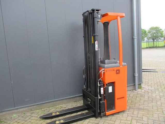 Rocla SST16 TREV 5400 - Stacker: picture 2 Rocla SST16 TREV 5400 - Stacker: picture 2