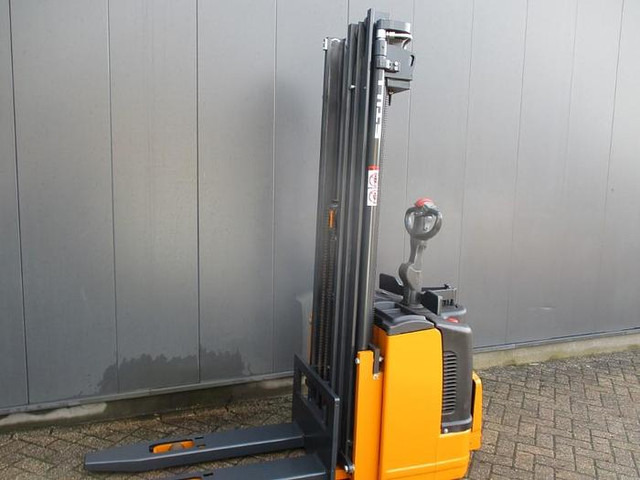 Still EGV S14 - Stacker: picture 2 Still EGV S14 - Stacker: picture 2
