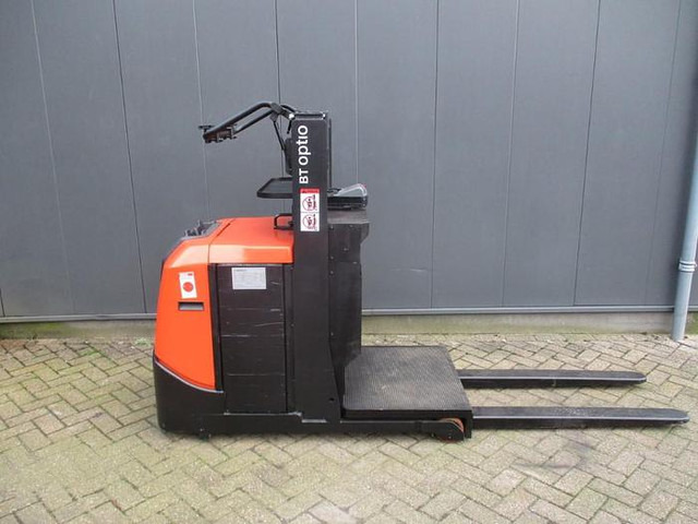 Toyota OSE 100W - Order picker: picture 1 Toyota OSE 100W - Order picker: picture 1
