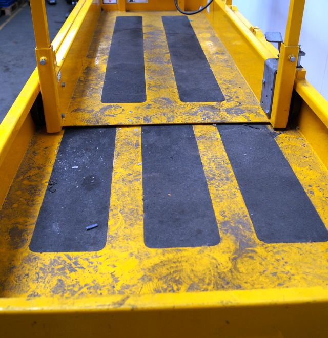 Haulotte Compact 10N - Scissor lift: picture 5 Haulotte Compact 10N - Scissor lift: picture 5