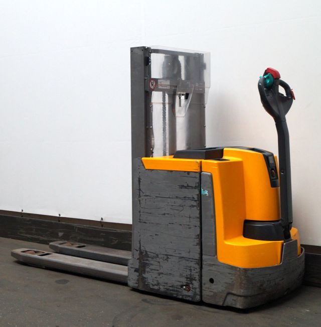 Jungheinrich EJD220 - Stacker: picture 2 Jungheinrich EJD220 - Stacker: picture 2