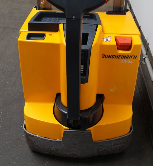 Jungheinrich EJD220 - Stacker: picture 3 Jungheinrich EJD220 - Stacker: picture 3