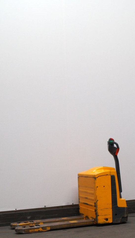 Jungheinrich EJE220 - Pallet truck: picture 1 Jungheinrich EJE220 - Pallet truck: picture 1